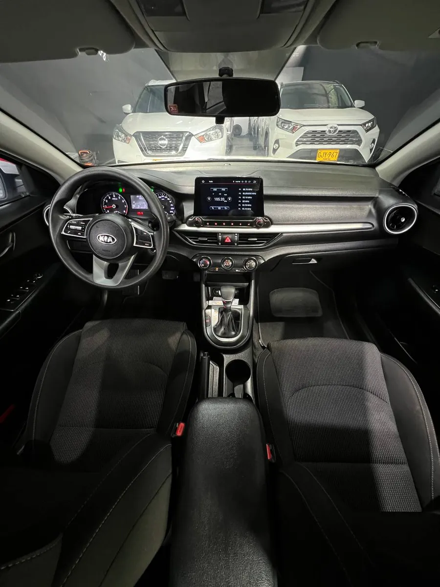 Sedã Kia Cerato Vivro 2019 1.6 Vivro Vibrant Aut en Dosquebradas — foto 12