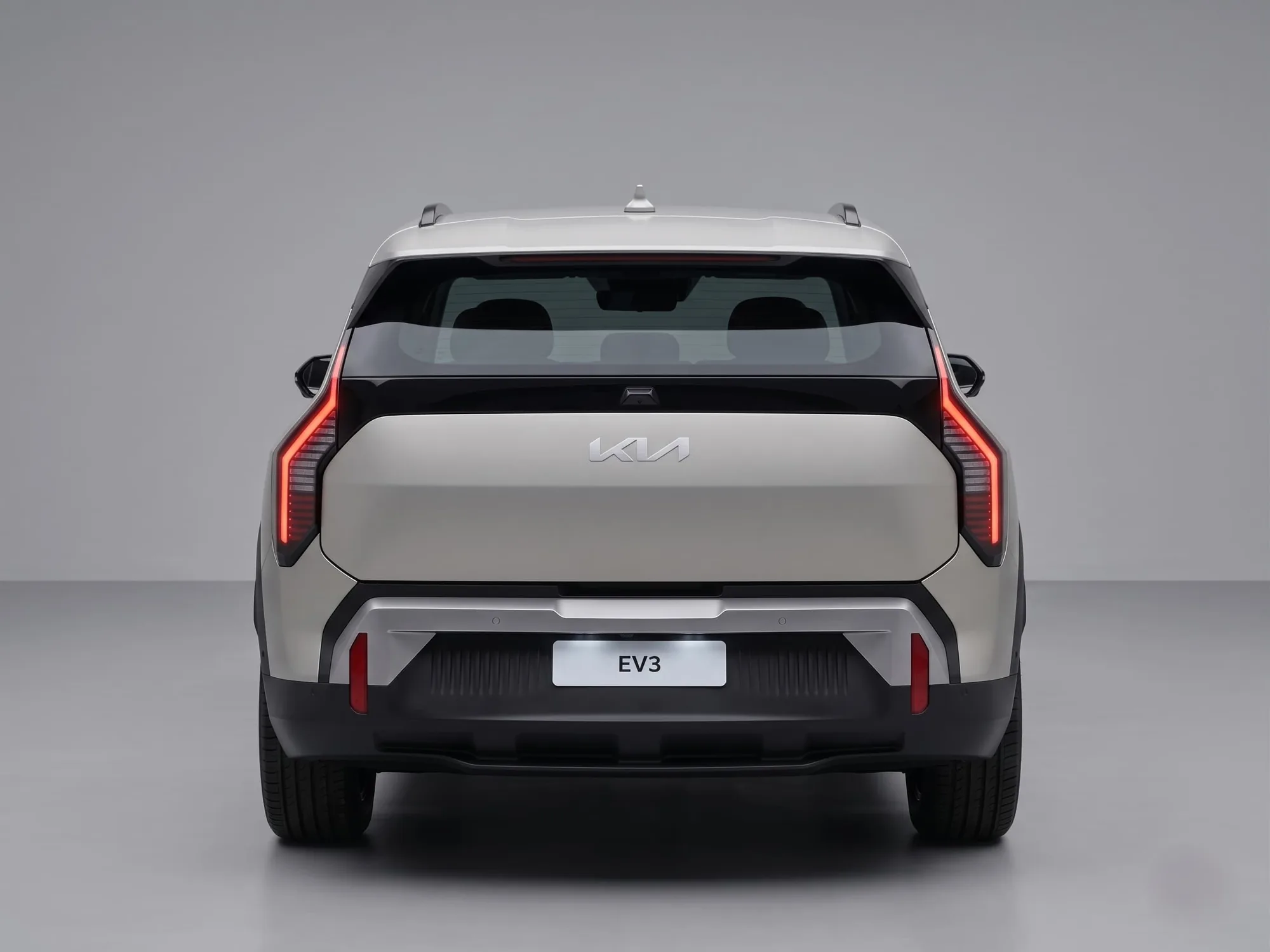SUV Kia EV3 2025 Light en Medellín — foto 3