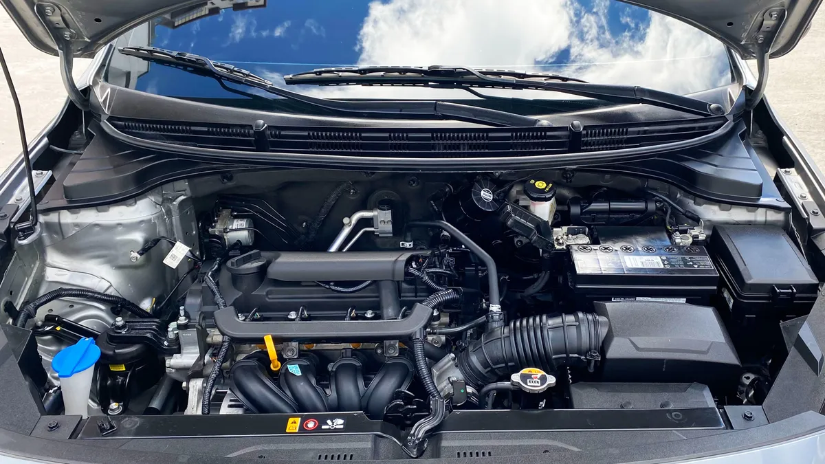 Hatchback Kia Rio Vibrant 2023 en Pasto — foto 12