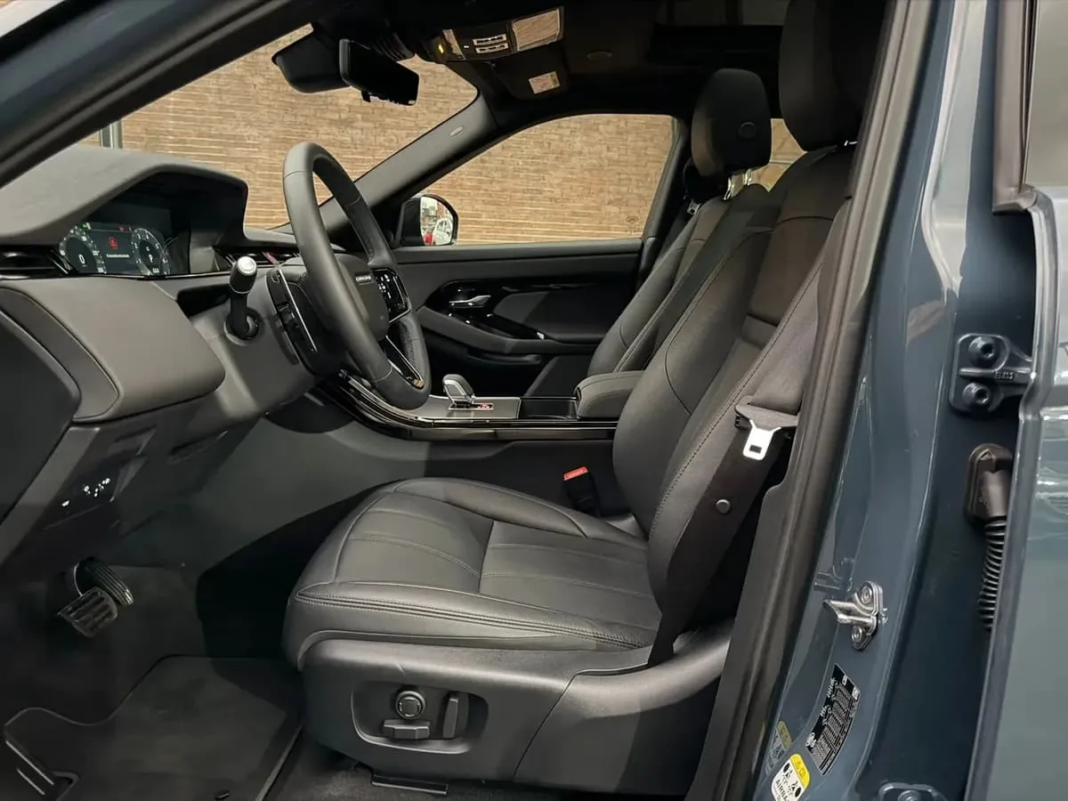 Camioneta Land Rover Range Rover Evoque 2023 en Bogotá — foto 7