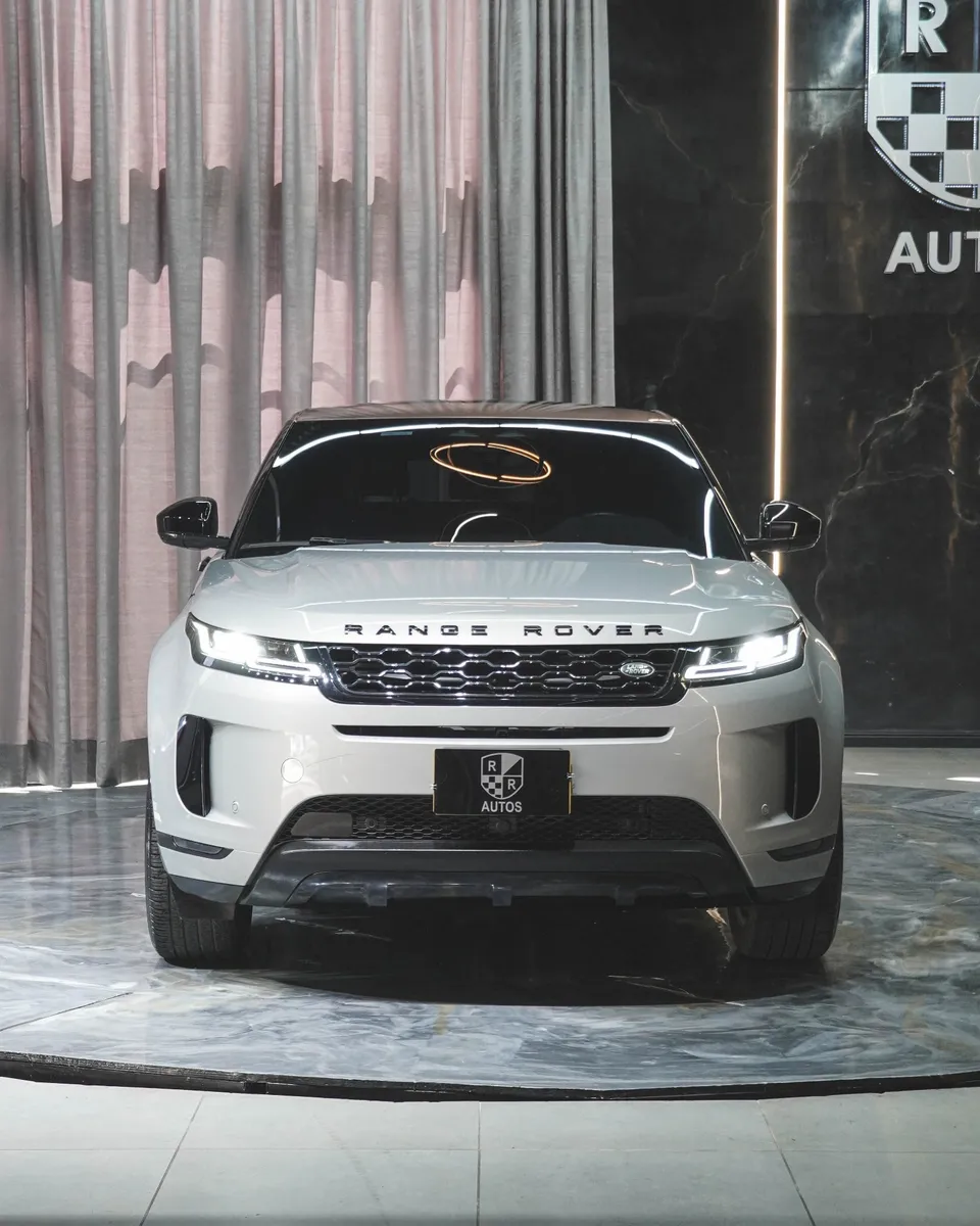 SUV Land Rover Range Rover 2023 en Medellín — foto 3