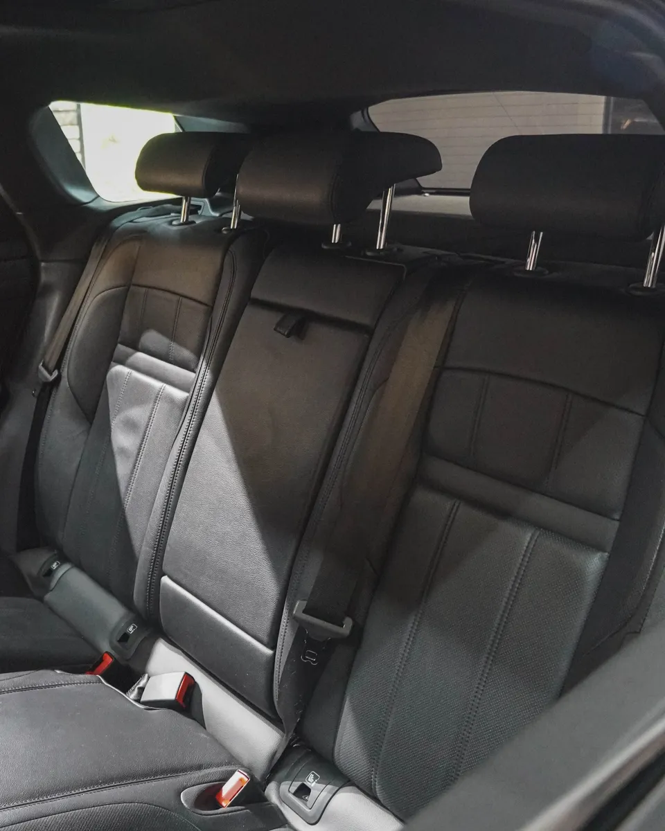 SUV Land Rover Range Rover 2023 en Medellín — foto 11