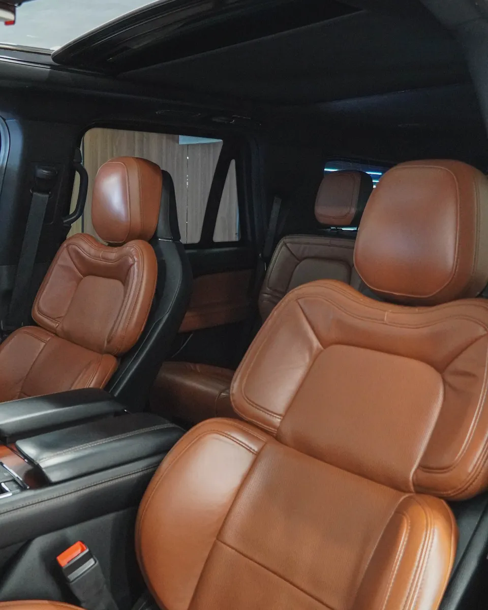 SUV Lincoln Navigator 2020 en Medellín — foto 12