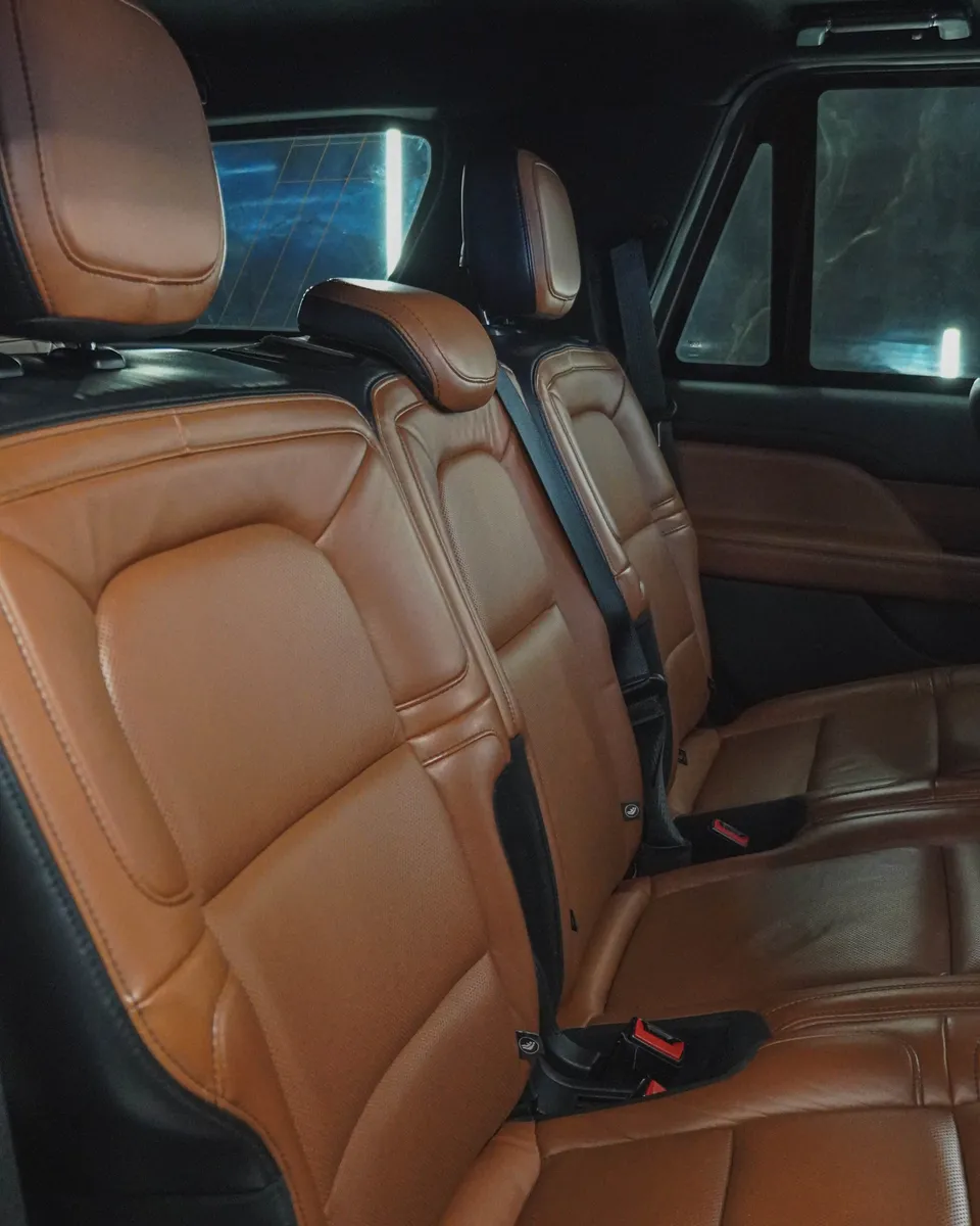 SUV Lincoln Navigator 2020 en Medellín — foto 11