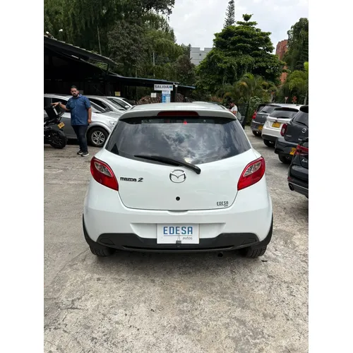 Hatchback Mazda 2 2014 1.5 15ha1c en Envigado — foto 7