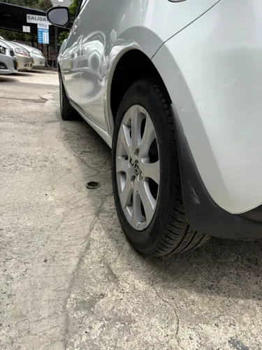 Hatchback Mazda 2 2014 1.5 15ha1c en Envigado — foto 9