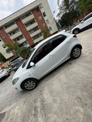 Hatchback Mazda 2 2014 1.5 15ha1c en Envigado — foto 10