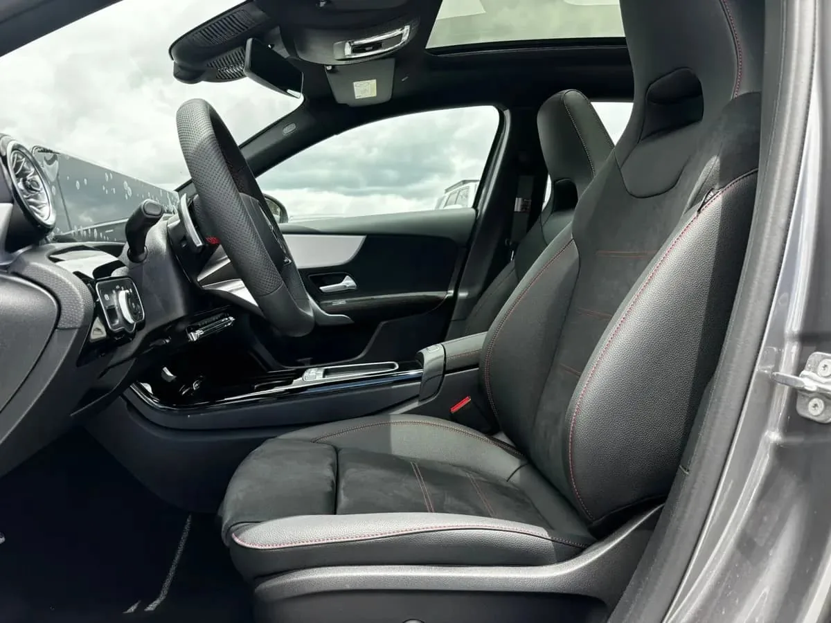 Sedán Mercedes-Benz A 250 2027 en Barranquilla — foto 7