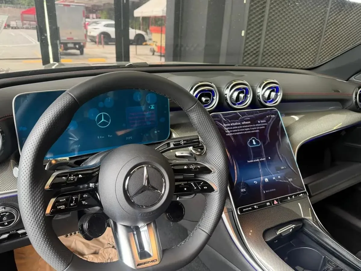 Sedán Mercedes-Benz C 43 2027 en Medellín — foto 5