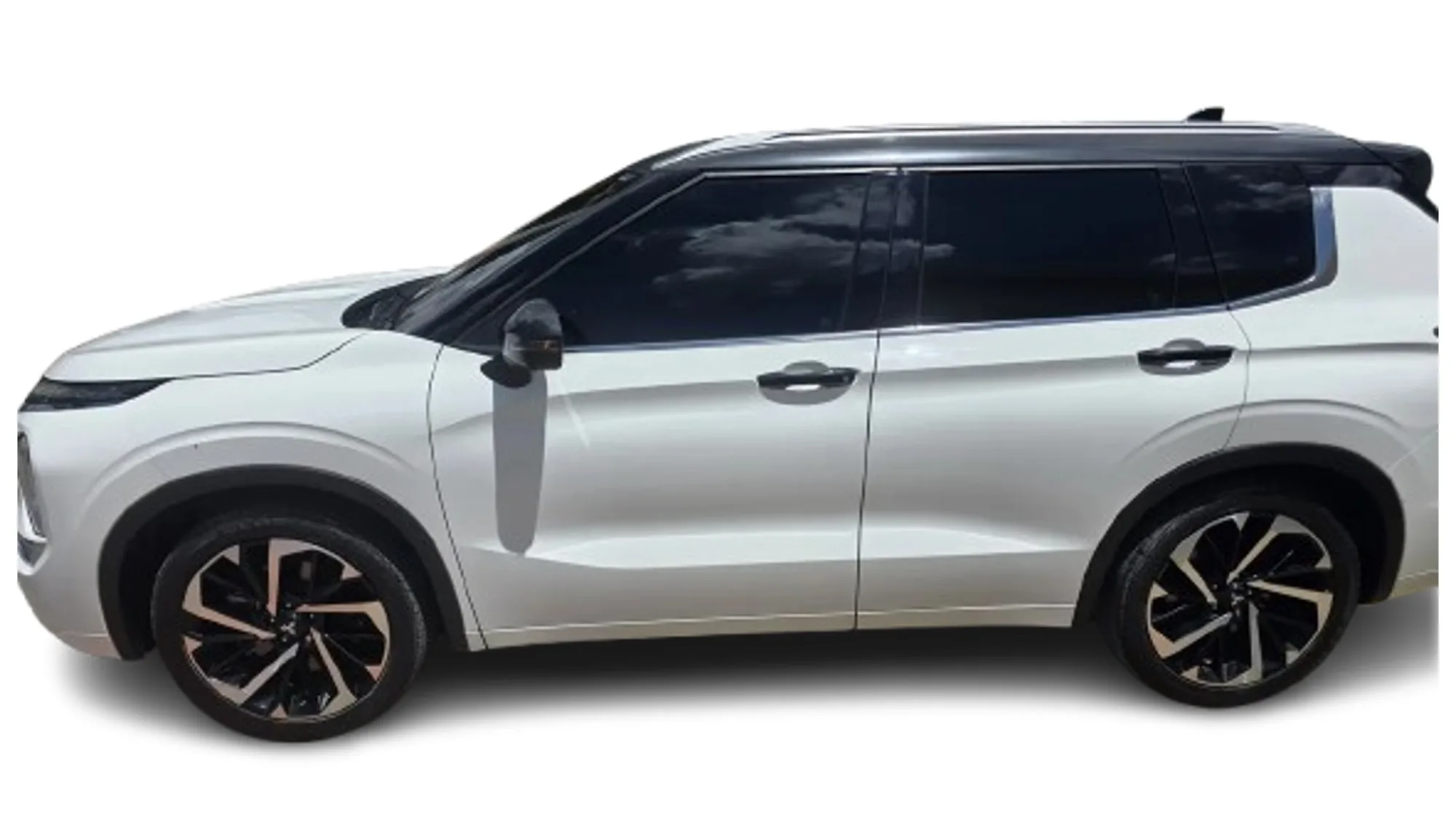 SUV Mitsubishi All-Outlander 2025 en Cartagena — foto 3