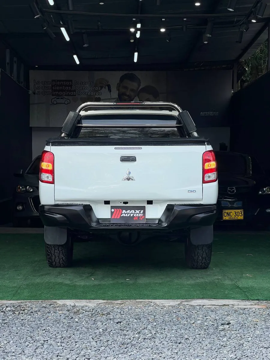 Picape Mitsubishi L200 2007 2.5 High Power en Dosquebradas — foto 5