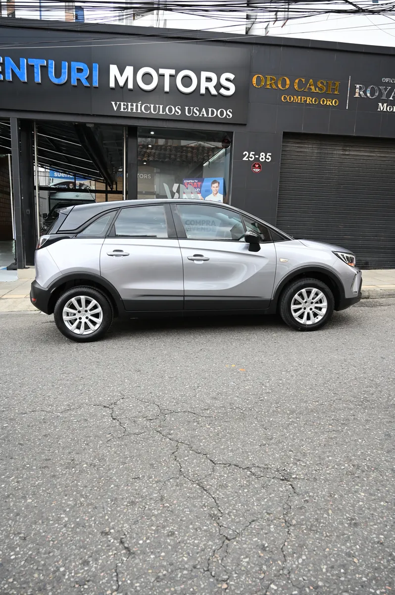 SUV Opel Crossland 2022 en Bucaramanga — foto 3