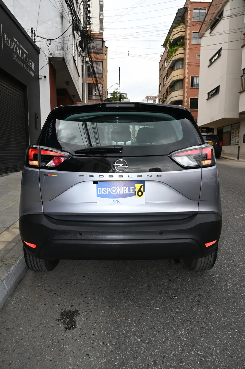 SUV Opel Crossland 2022 en Bucaramanga — foto 4