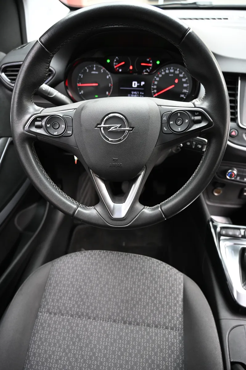 SUV Opel Crossland 2022 en Bucaramanga — foto 6