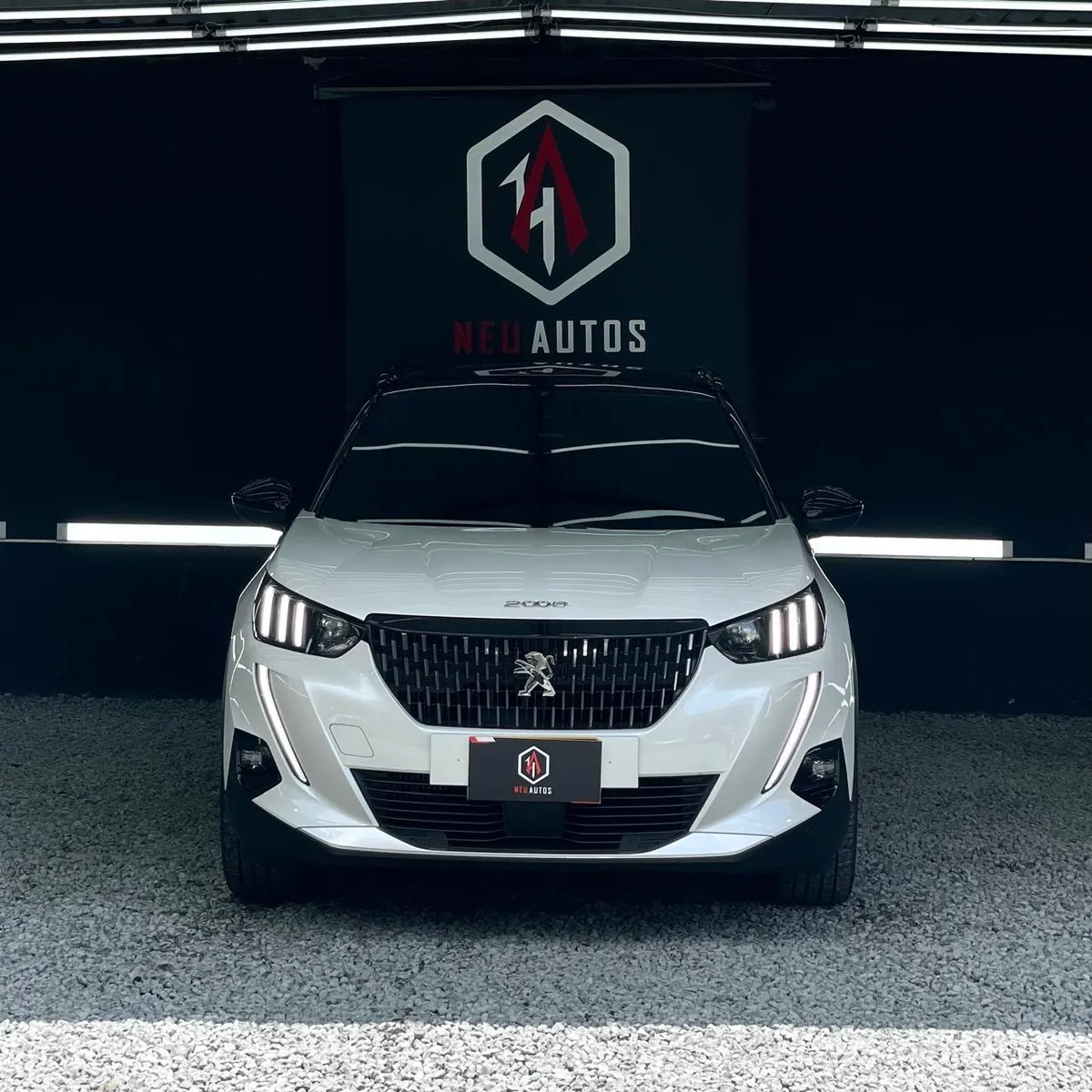 SUV Peugeot 2008 2022 en Medellín — foto 2