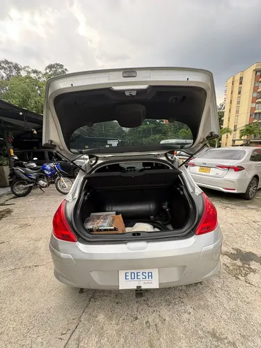 Hatchback Peugeot 308 2009 2.0 Premium en Envigado — foto 13