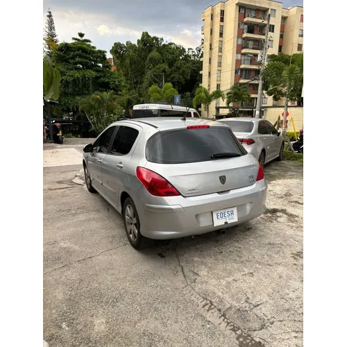 Hatchback Peugeot 308 2009 2.0 Premium en Envigado — foto 6