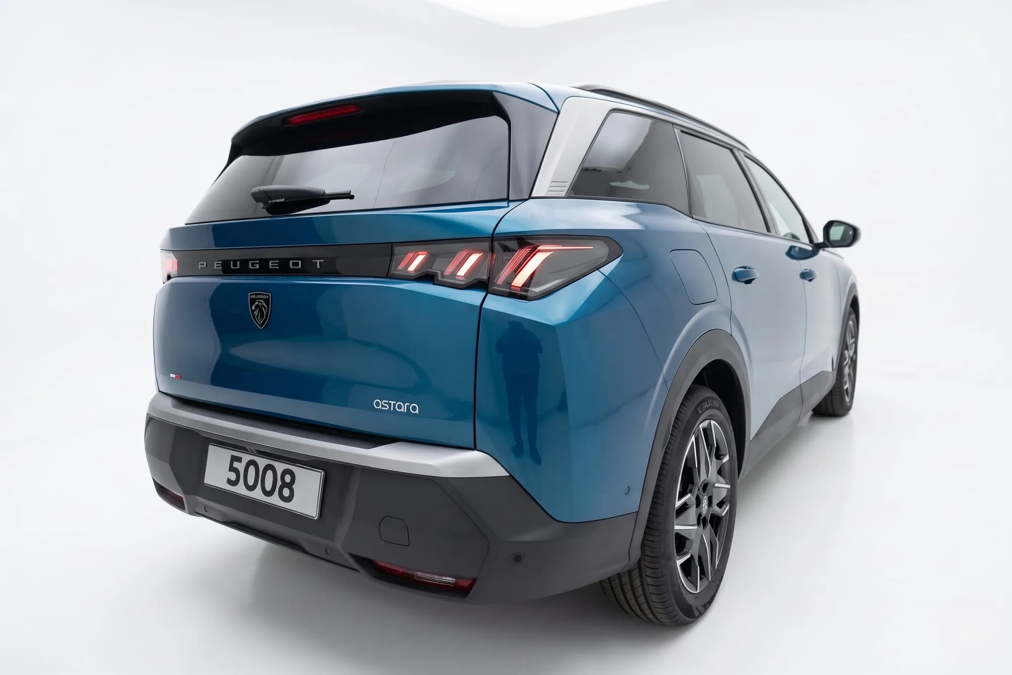 SUV Peugeot 5008 2026 en Bogotá — foto 3