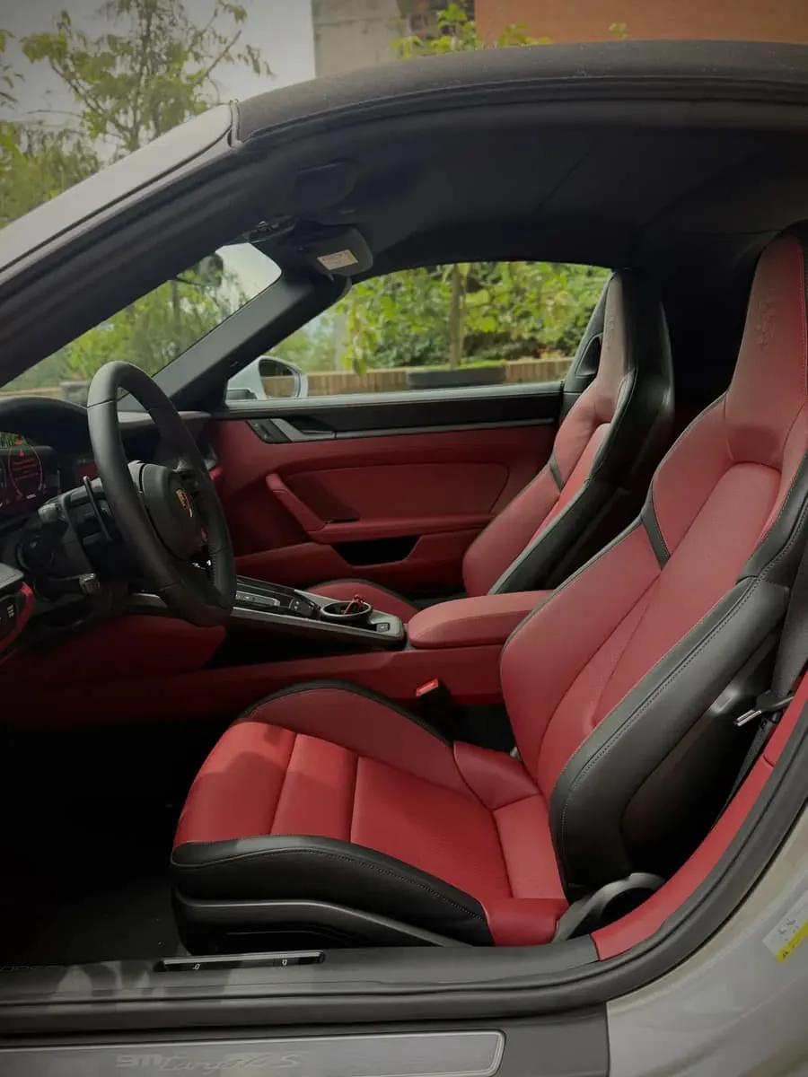 Cupê Porsche 911 Targa 4S 2026 en Bogotá — foto 6