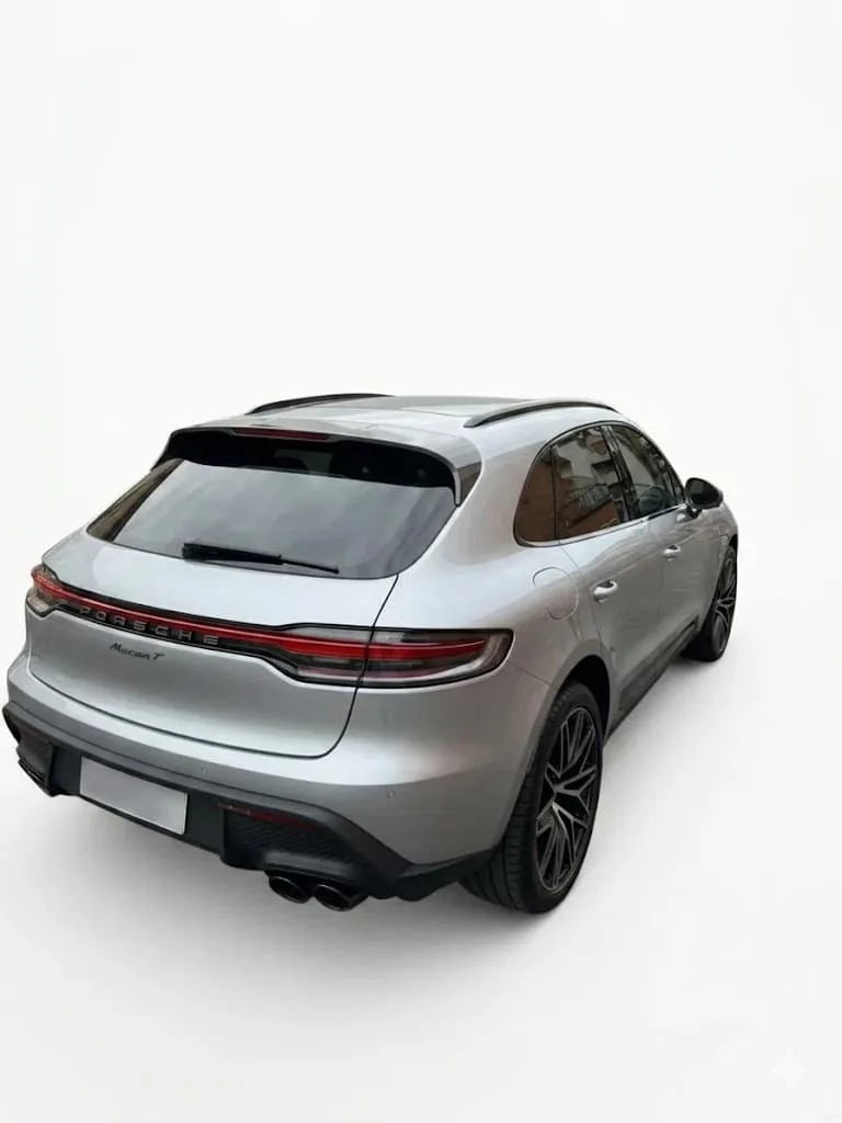 SUV Porsche Macan T 2025 en Medellín — foto 3
