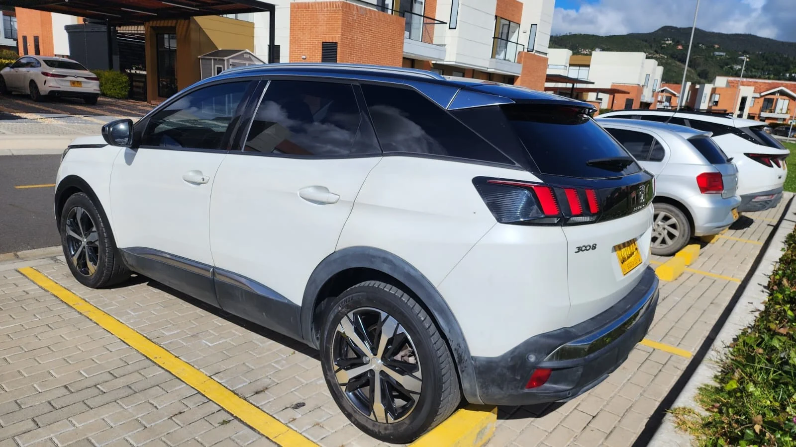 SUV Peugeot 3008 2020 Allure Full en Cajicá — foto 5