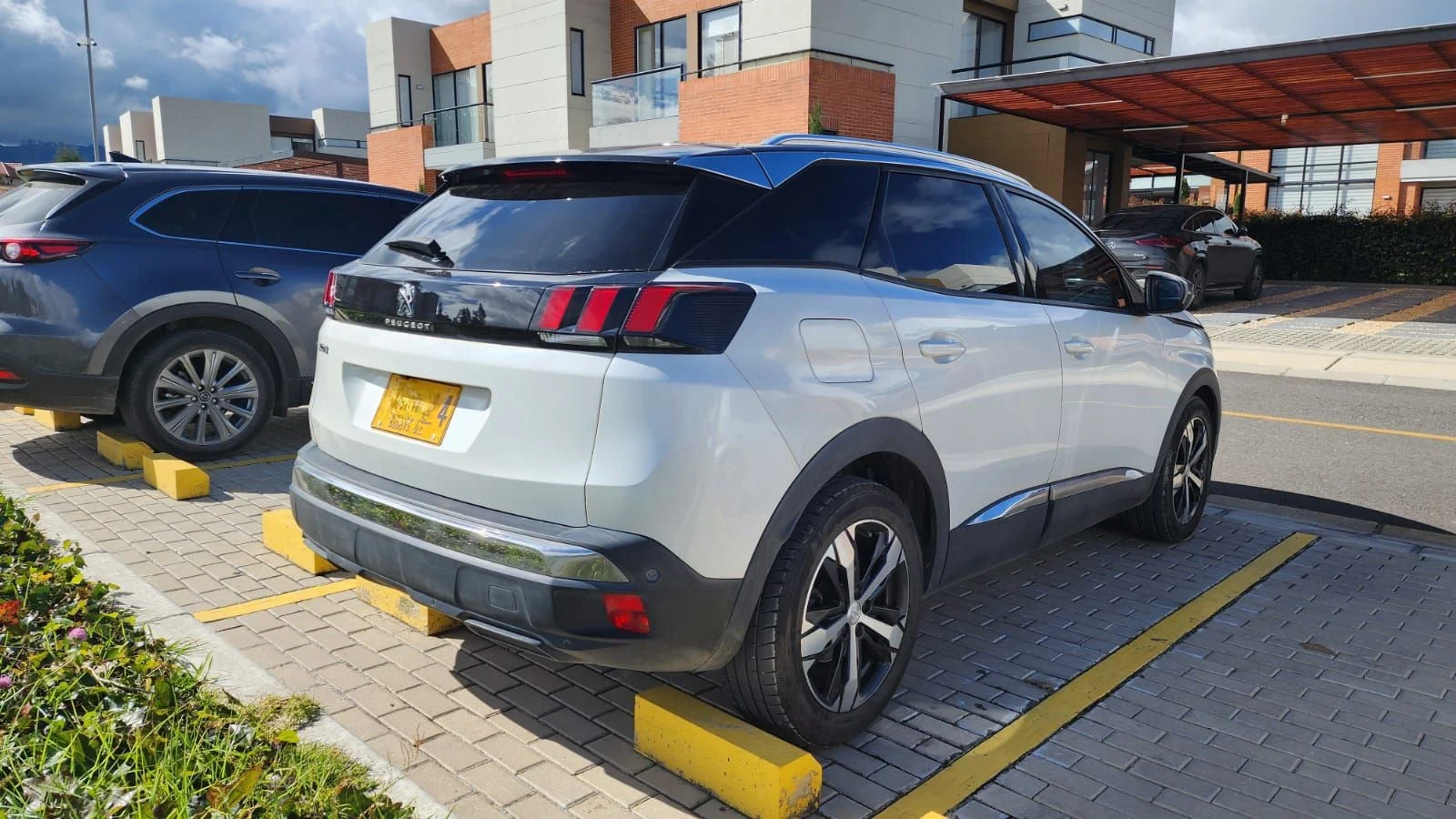 SUV Peugeot 3008 2020 Allure Full en Cajicá — foto 12
