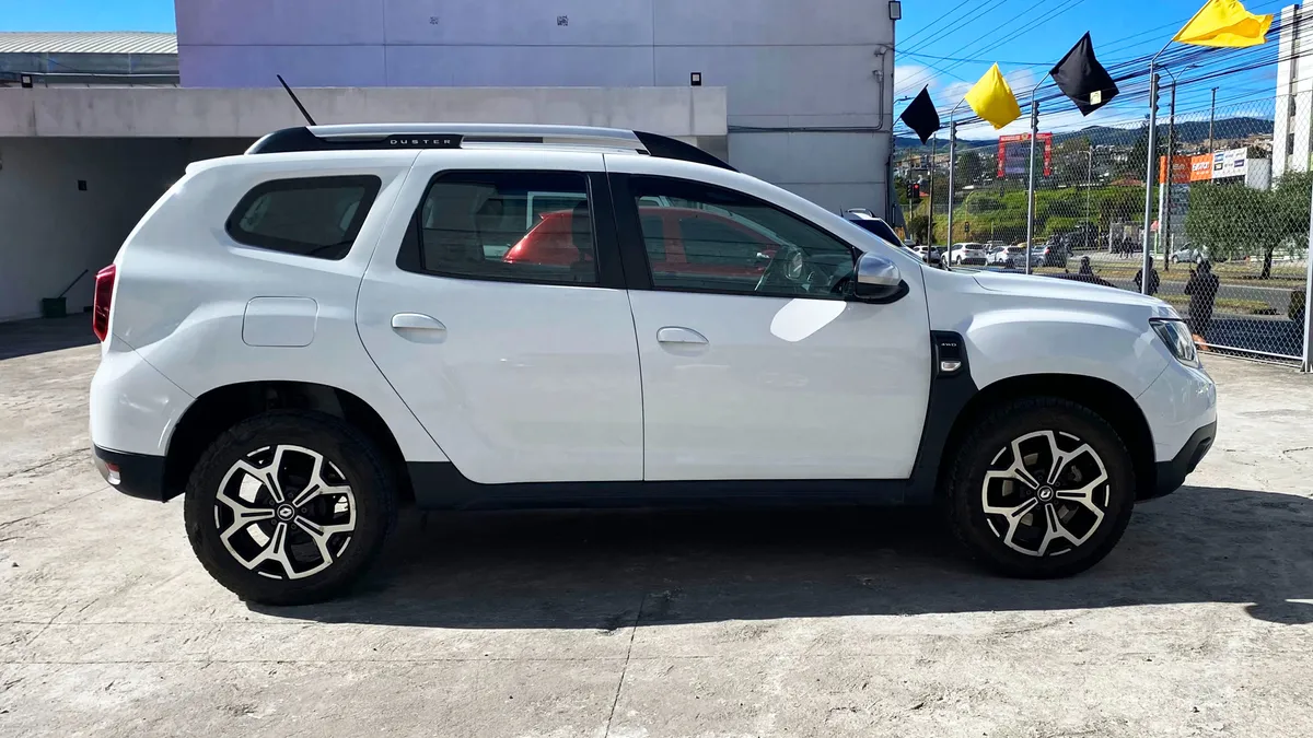 SUV Renault Duster 2023 en Pasto — foto 3