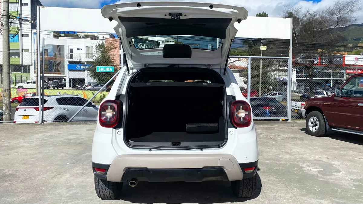 SUV Renault Duster 2023 en Pasto — foto 11