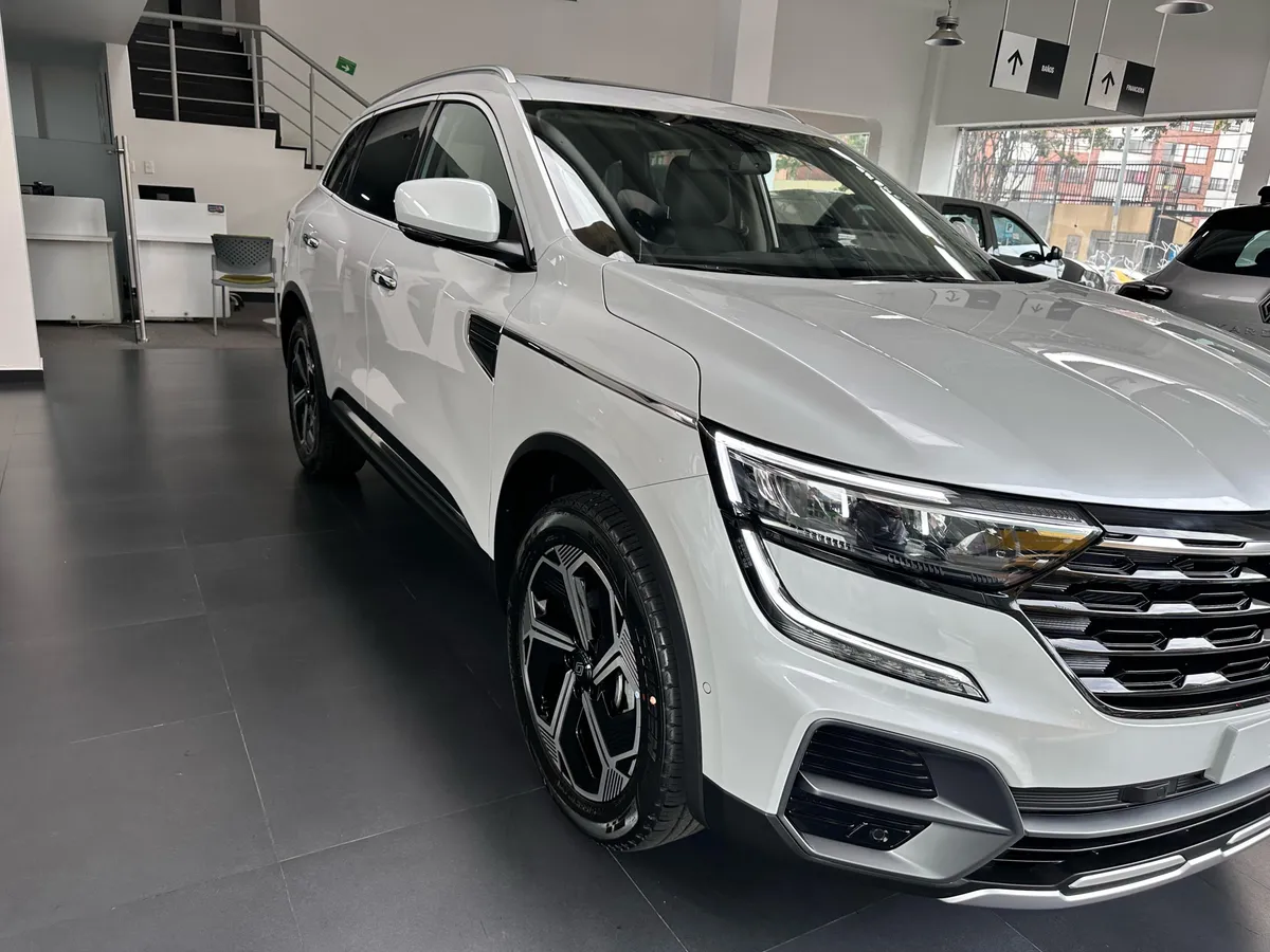 SUV Renault Koleos 2025 en Chía — foto 4
