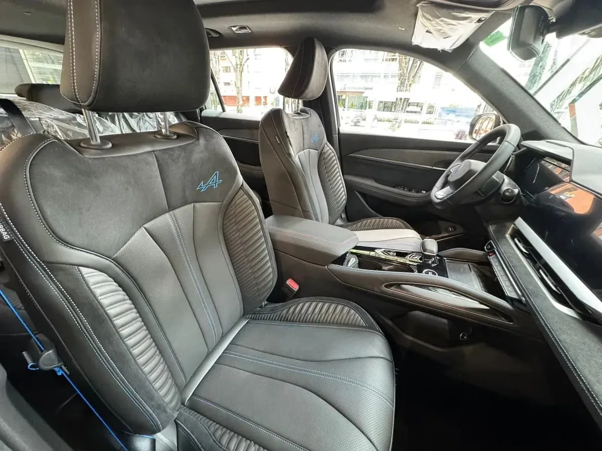 SUV Renault Koleos Full Hybrid E-Tech 2027 en Cali — foto 6
