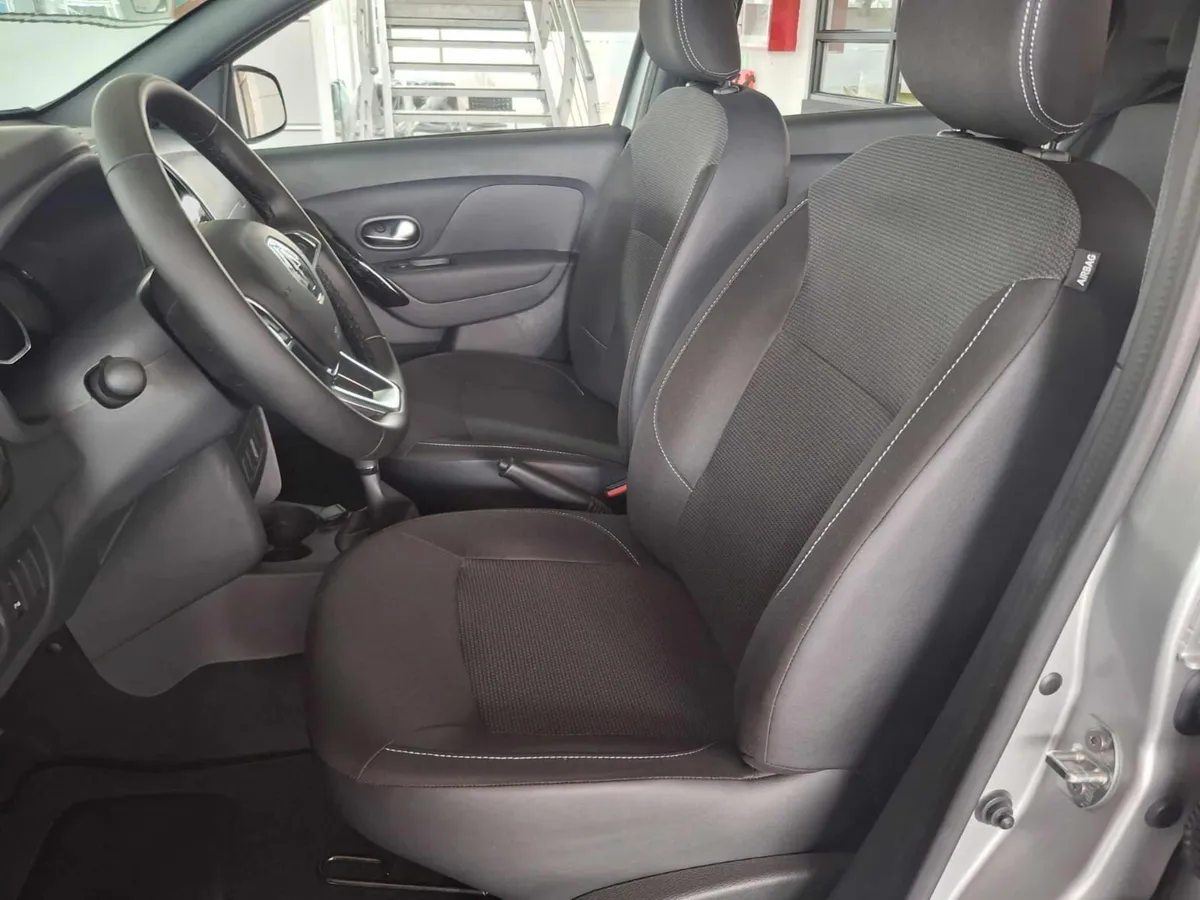 Sedã Renault Logan 2026 en Chía — foto 8