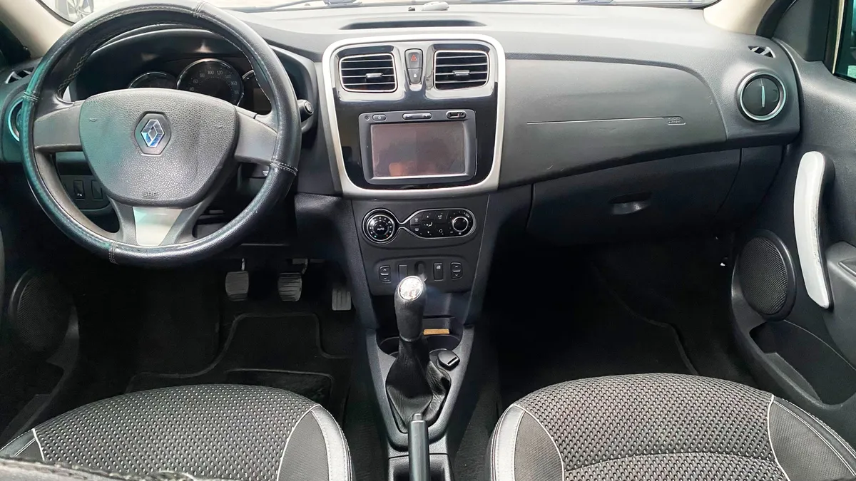 Hatchback Renault Stepway 2017 en Pasto — foto 10