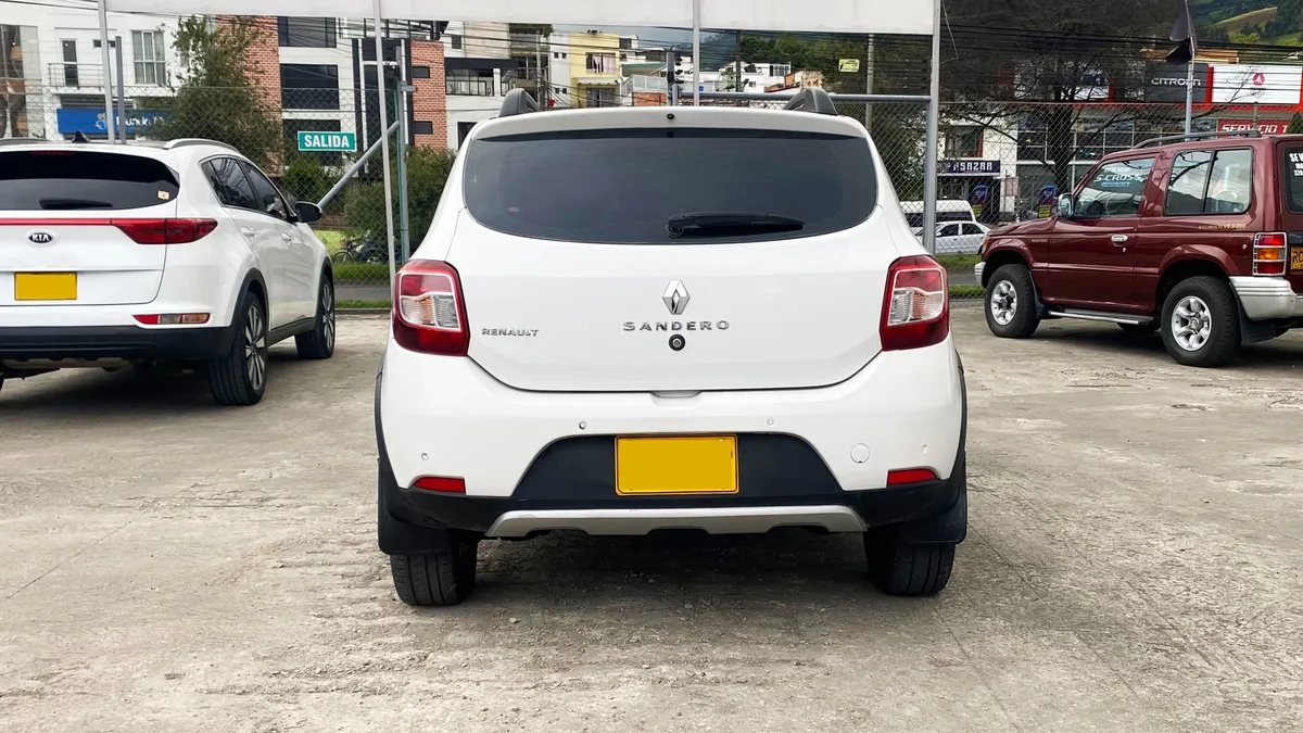 Hatchback Renault Stepway 2017 en Pasto — foto 5