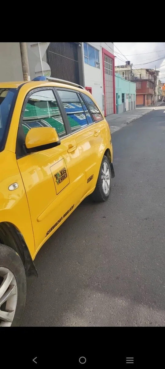 Sedã Chery Tiggo 2017 en Bogotá — foto 2