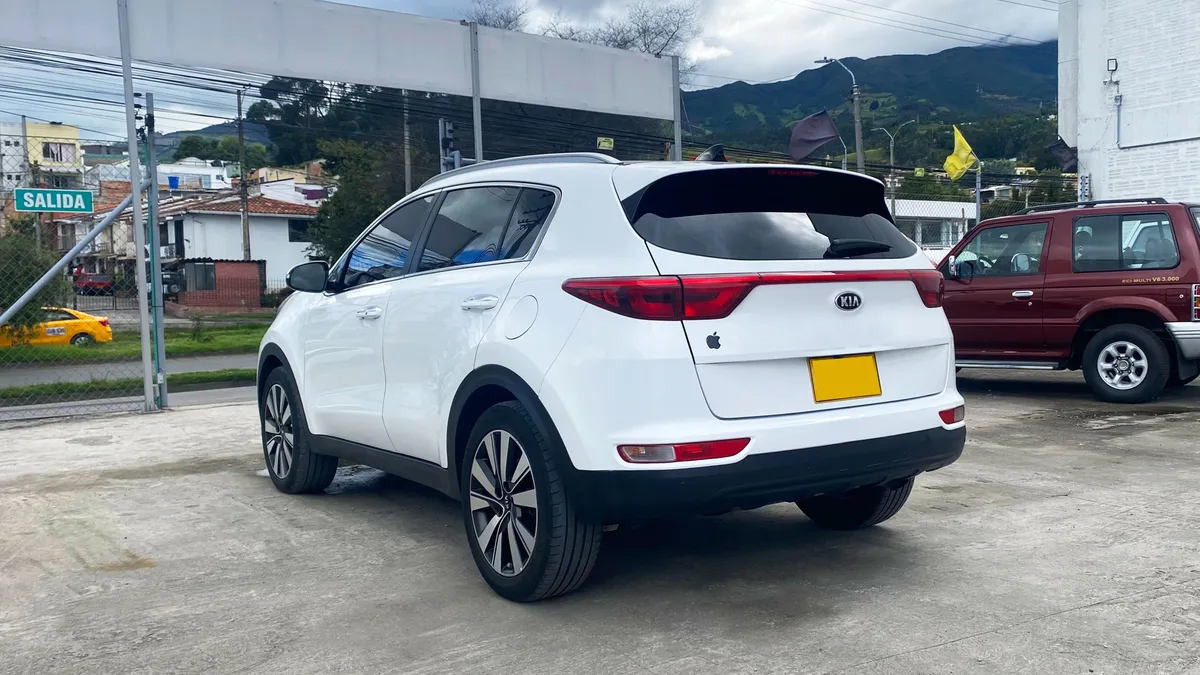SUV Kia Sportage Zenith 2019 en Pasto — foto 8