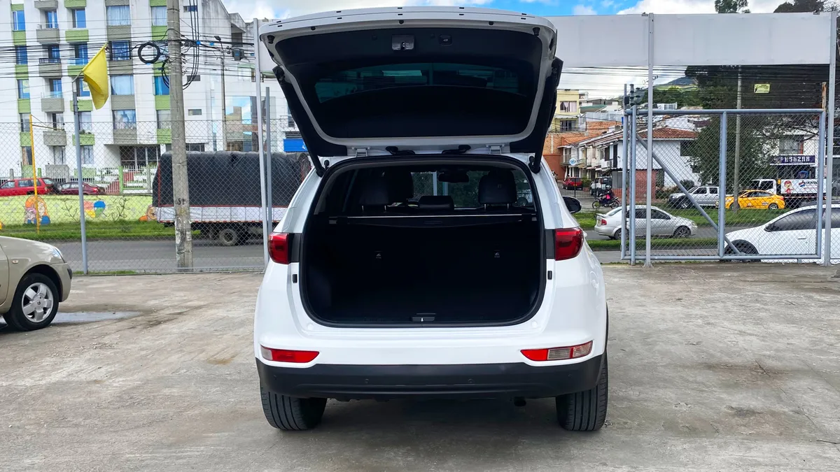 SUV Kia Sportage Zenith 2019 en Pasto — foto 9