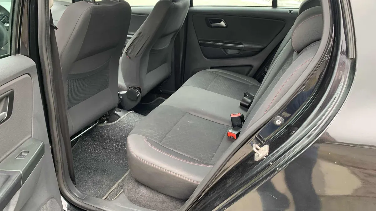 Hatchback Volkswagen Crossfox 2015 en Manizales — foto 9