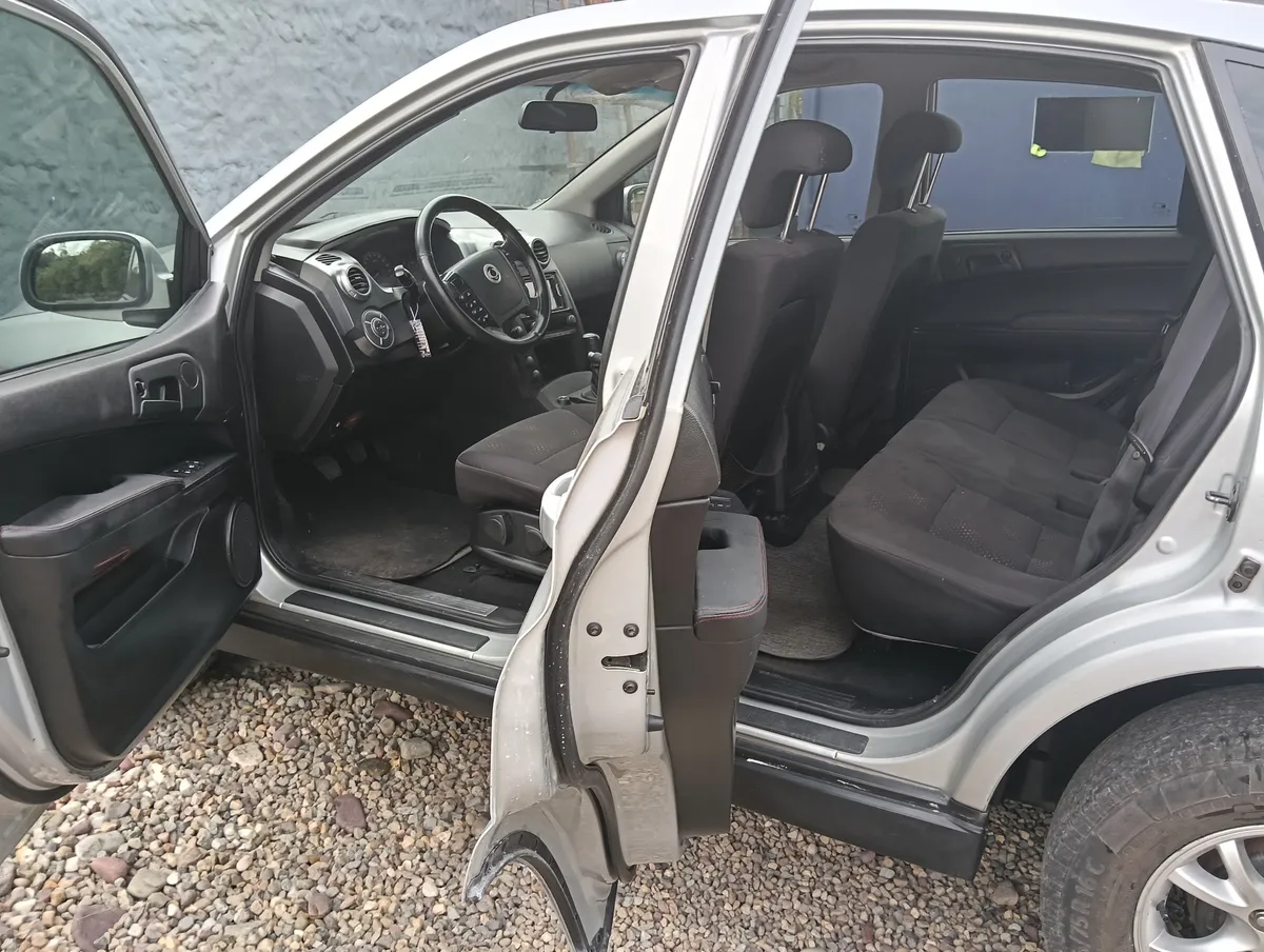 SUV SsangYong Actyon 2012 en Villavicencio — foto 6