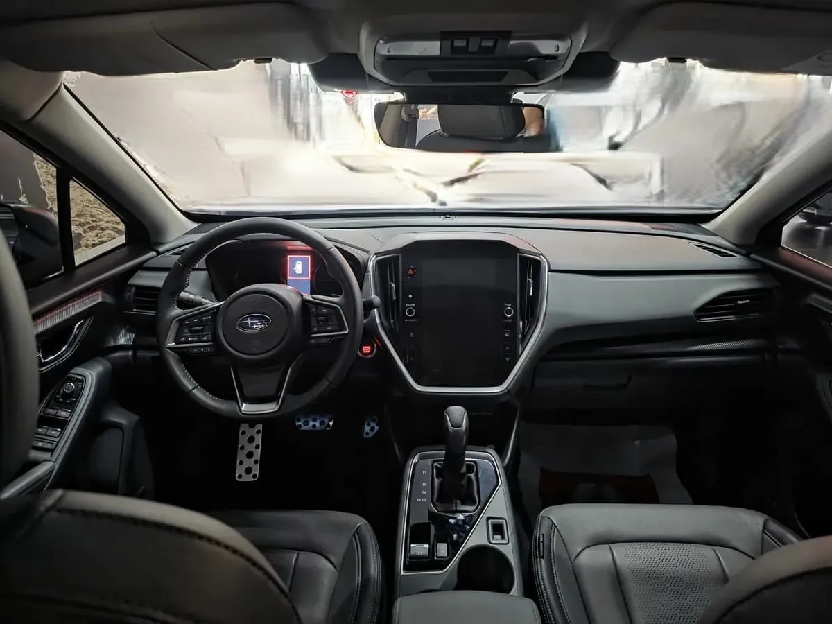 SUV Subaru Cross Trek 2026 en Bogotá — foto 8