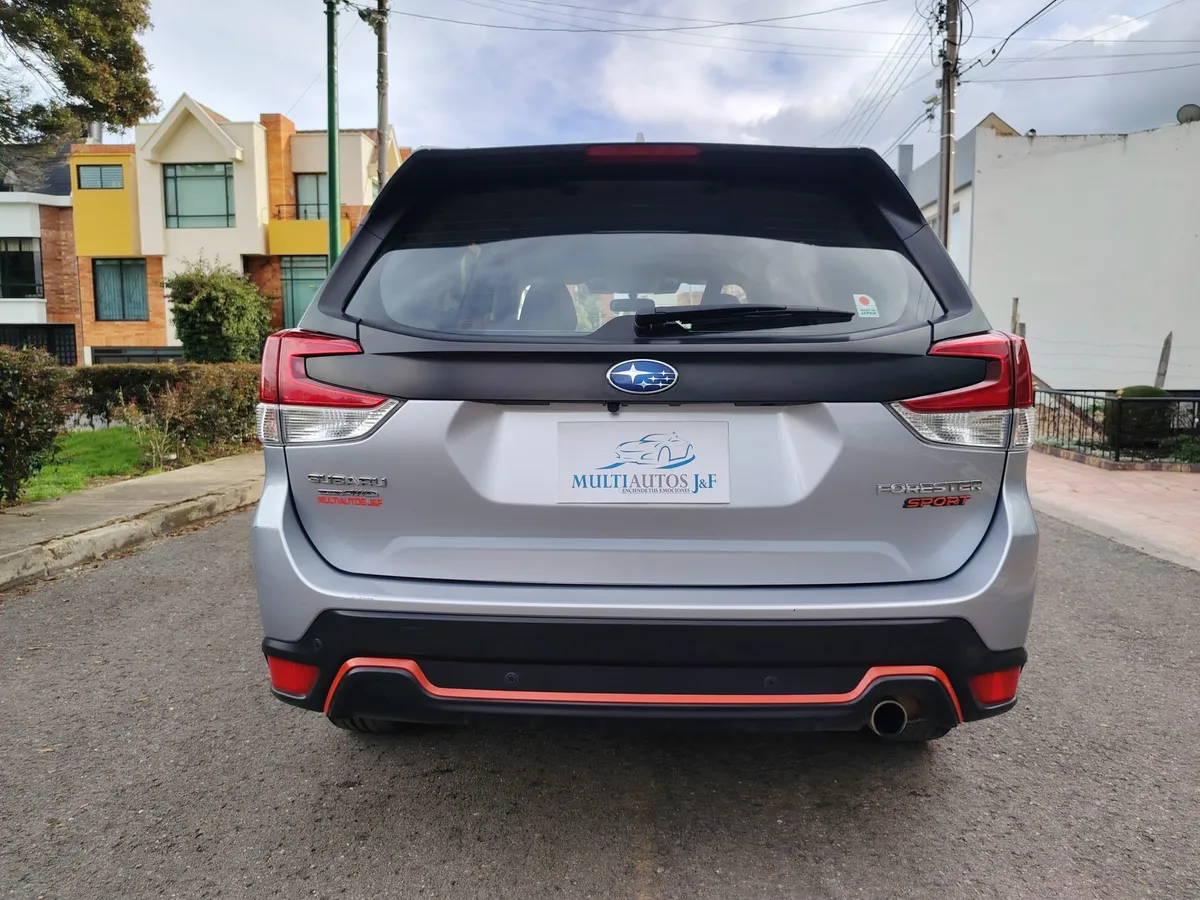 SUV Subaru Forester 2023 en Tunja — foto 3