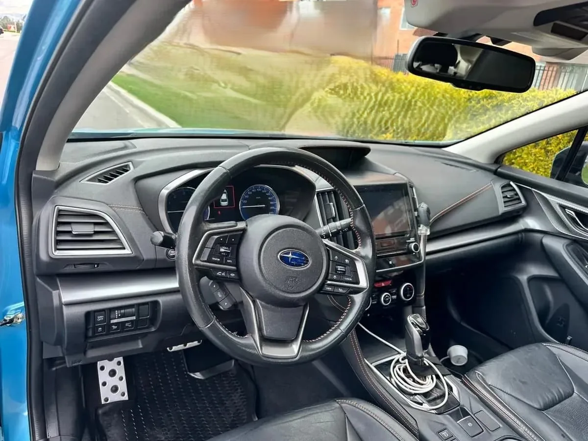 SUV Subaru XV Limited Hybrid 2022 en Medellín — foto 5