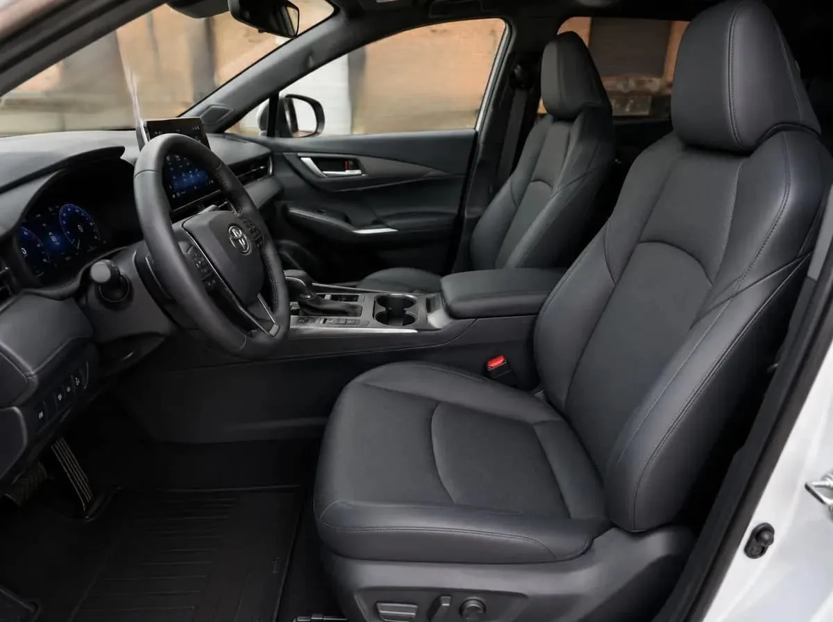 SUV Toyota RAV4 Limited HEV 2026 en Bucaramanga — foto 7