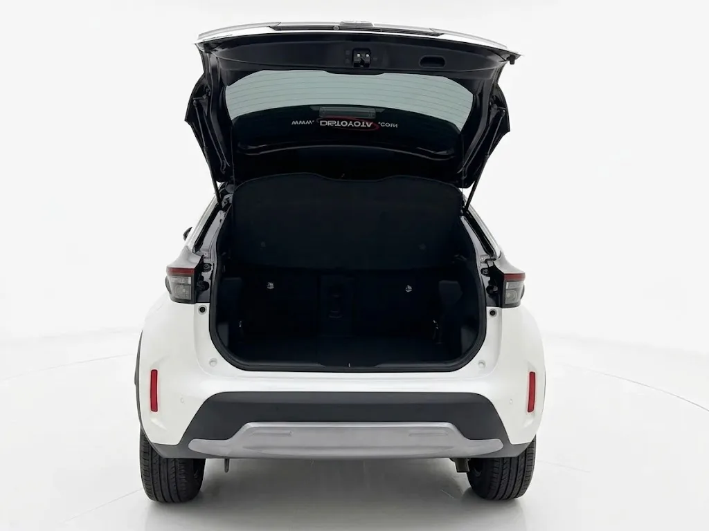 SUV Toyota Yaris Cross HEV 2026 en Cúcuta — foto 5