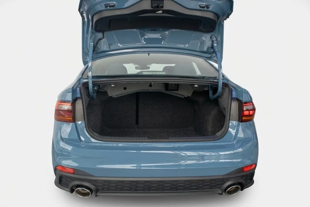 Sedán Volkswagen Jetta GLI 2026 en Bogotá — foto 3