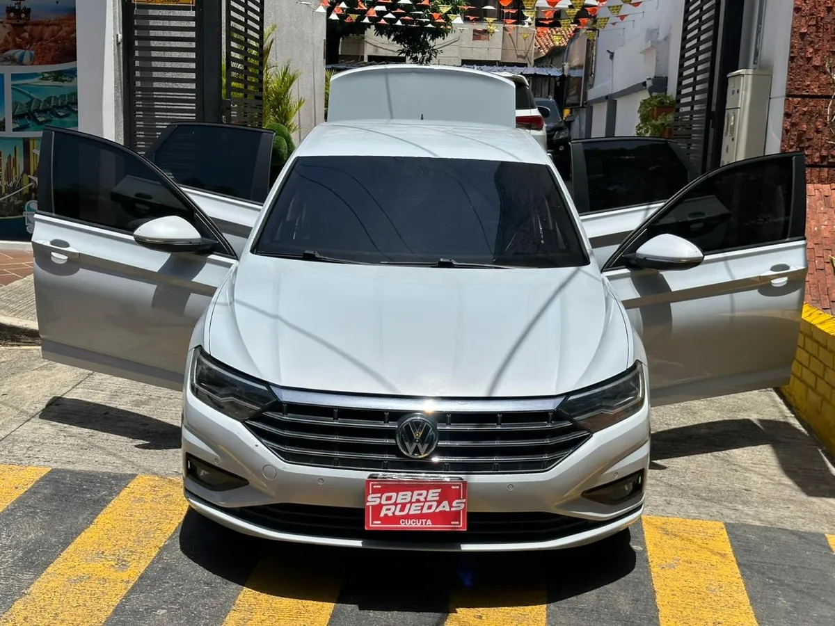 Wagon Volkswagen Jetta 2019 en Cúcuta — foto 2