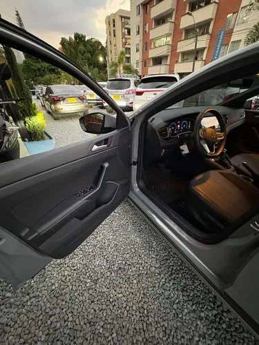 SUV Volkswagen Nivus 2025 1.0 Highline At en Envigado — foto 14
