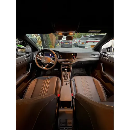 SUV Volkswagen Nivus 2025 1.0 Highline At en Envigado — foto 7