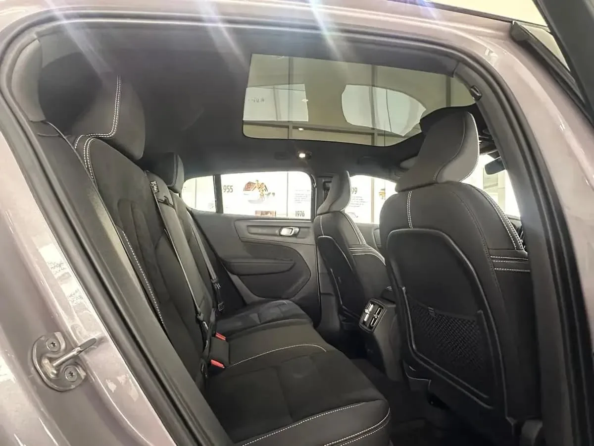 SUV Volvo EC 40 Ultra P8 2026 en Cartagena — foto 6