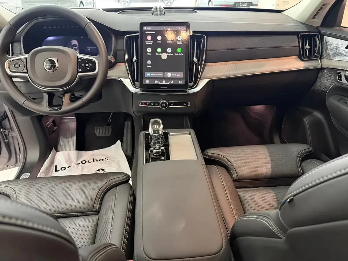 SUV Volvo XC 90 T8 2026 Hybrid en Pereira — foto 4