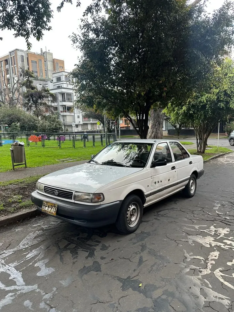 Nissan Sentra 1994 en Bogotá — foto 5 de 11
